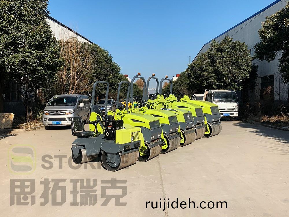 國(guo)內的小型壓(ya)路機(ji)比國外(wai)的貴，價格(ge)到底(di)差(cha)在(zai)哪(na)裏？