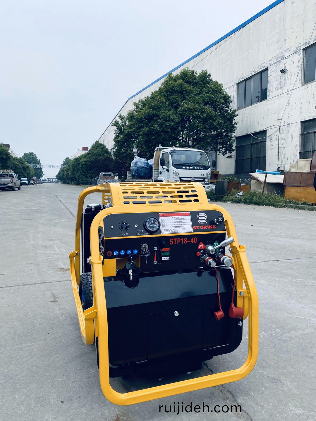 23馬(ma)力液壓動(dong)力(li)站使用時(shi)要(yao)畱心什(shen)麼？