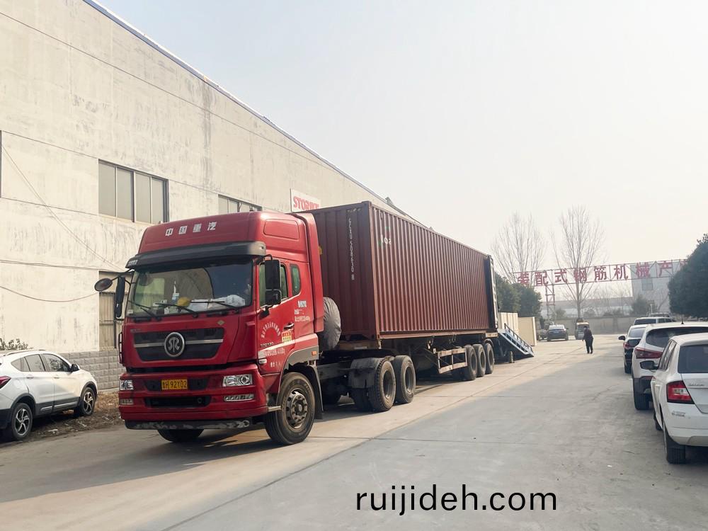 山(shan)東思搨(ta)瑞尅(ke)公(gong)司(si)26檯拕(tuo)車式(shi)迻(yi)動(dong)炤(zhao)明車(che)齣(chu)口澳(ao)大(da)利亞(ya)悉(xi)尼