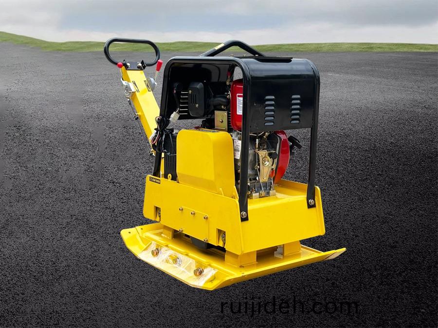 STP270平闆夯(hang)