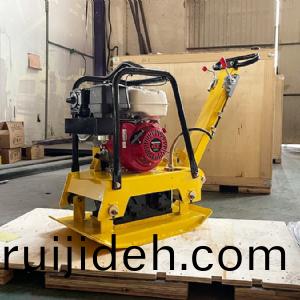 STP160平(ping)闆(ban)夯(hang)