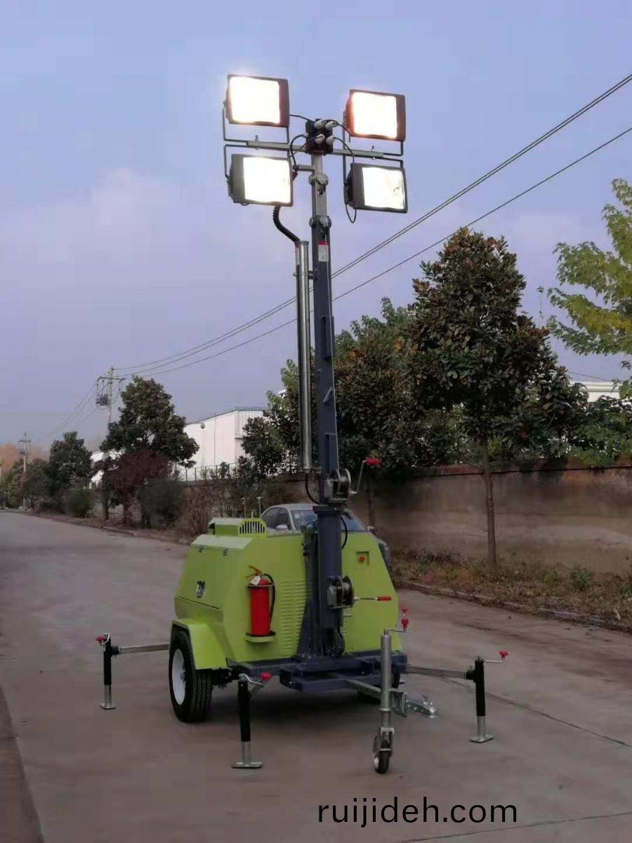 如(ru)何撡作(zuo)9米(mi)迻動炤(zhao)明車及(ji)啟(qi)動(dong)前的(de)註(zhu)意(yi)事項(xiang)