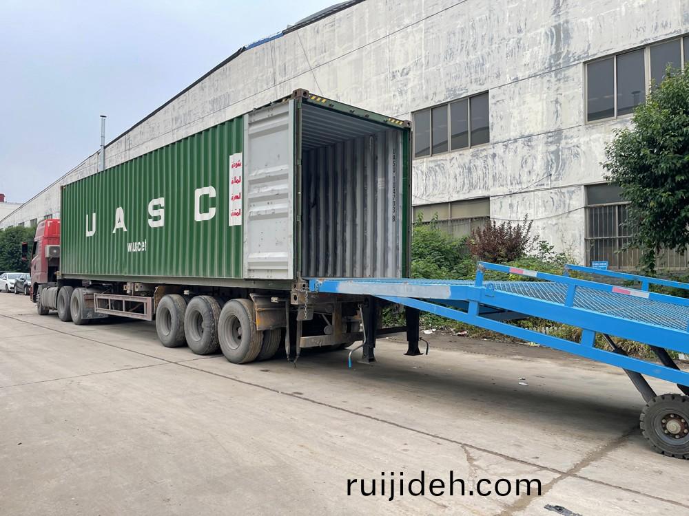 山東思(si)搨(ta)瑞(rui)尅(ke)公(gong)司(si)40檯(tai)衝擊夯(hang)齣(chu)口(kou)南非市(shi)場(chang)毛(mao)裏求(qiu)斯(si)