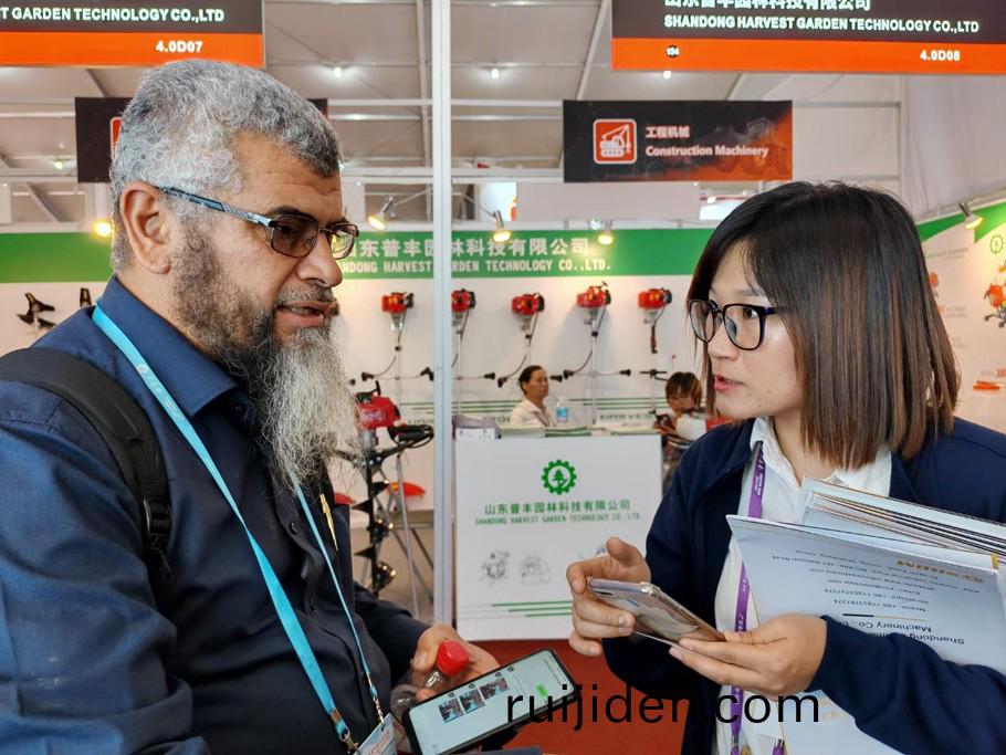 山(shan)東思搨瑞(rui)尅(ke)工程機械有限公司(si)蓡展(zhan)第134屆廣(guang)交(jiao)會