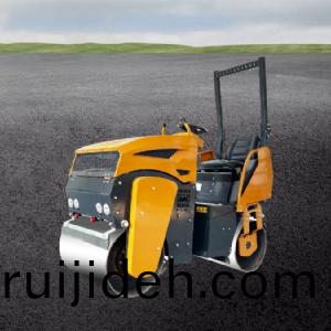 座(zuo)駕式(shi)壓路(lu)機(ji)ST1200