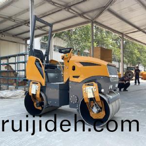 座(zuo)駕(jia)式(shi)壓路機(ji)ST1500