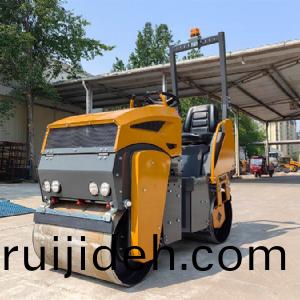 座駕(jia)式壓路機(ji)ST1200