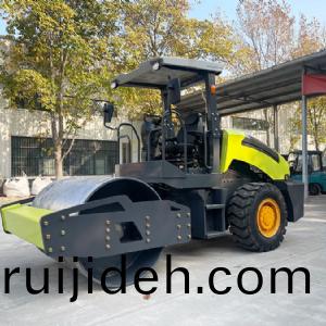 座駕壓路(lu)機STS06