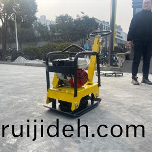 STP125平闆(ban)夯